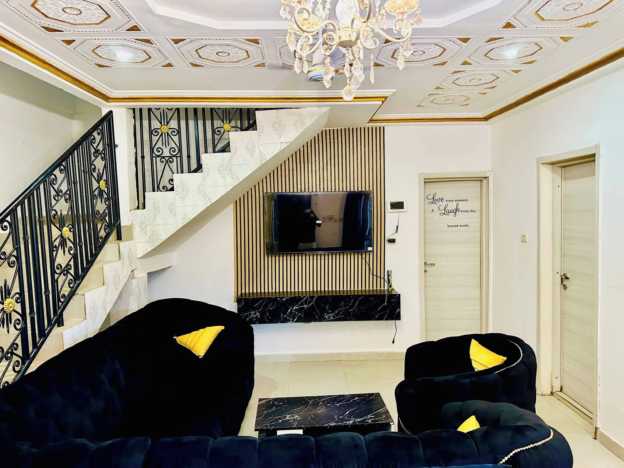 Villa, 3 Bedrooms, Smoking, Balcony | Living area