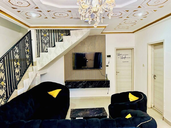 Villa, 3 chambres, fumeur, balcon | Aire de séjour