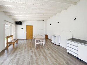 Apartment, 1 Bedroom, Smoking, Balcony | Dining - Modern Studio With Amenities and Balcony in the Heart of the City (Buenos Aires)