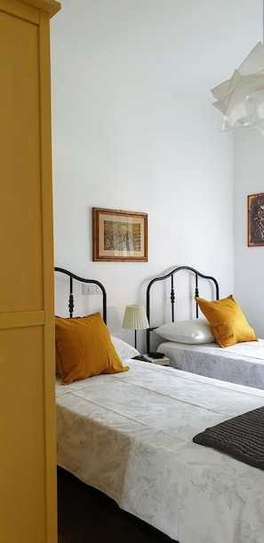 Apartamento, 2 habitaciones, fumadores, balcón | 2 dormitorios
