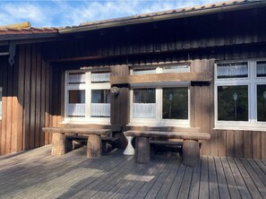 Apartment, 1 Schlafzimmer, Raucher, Balkon | Speisen im Freien