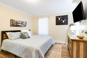 3 habitaciones, tabla de planchar con plancha, cuna de viaje y wifi 