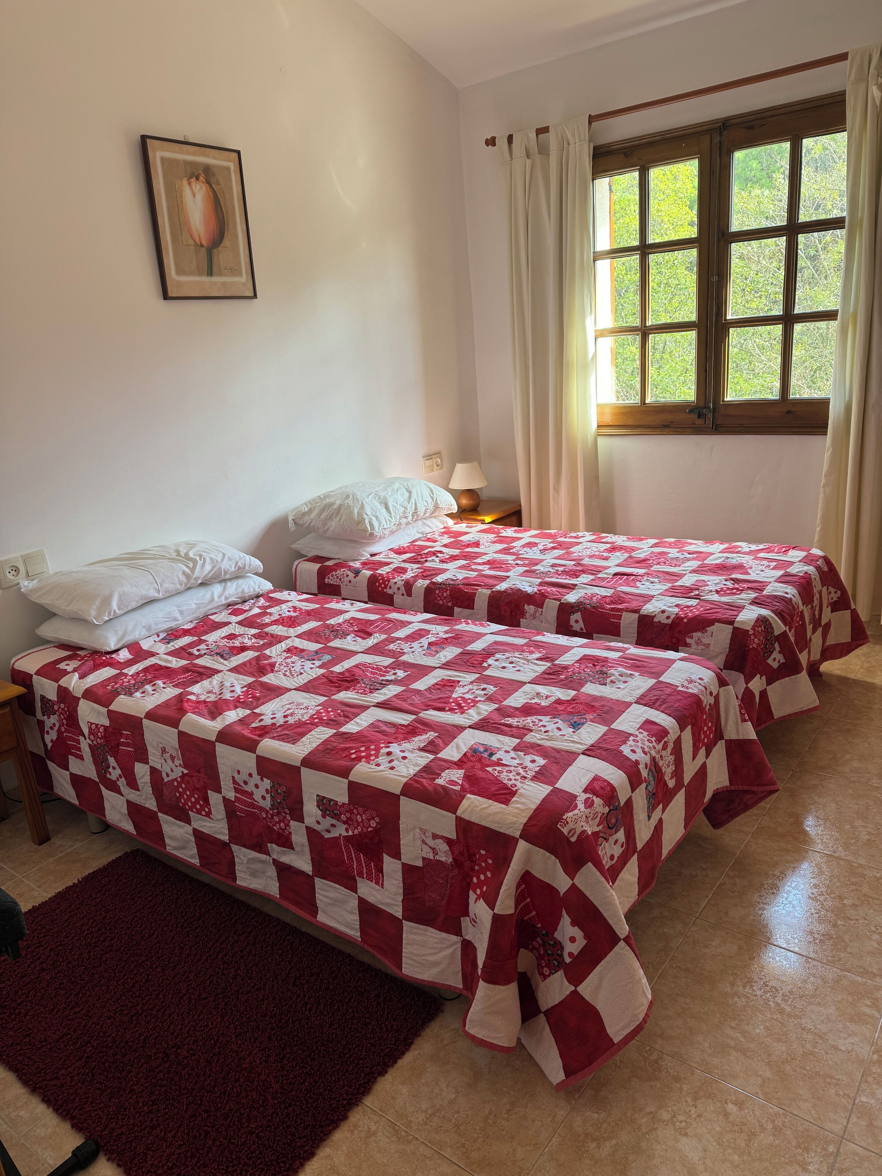 3 عدّة غرف نوم ومكواة/لوح كي وسرير سفر وواي فاي مجانًا