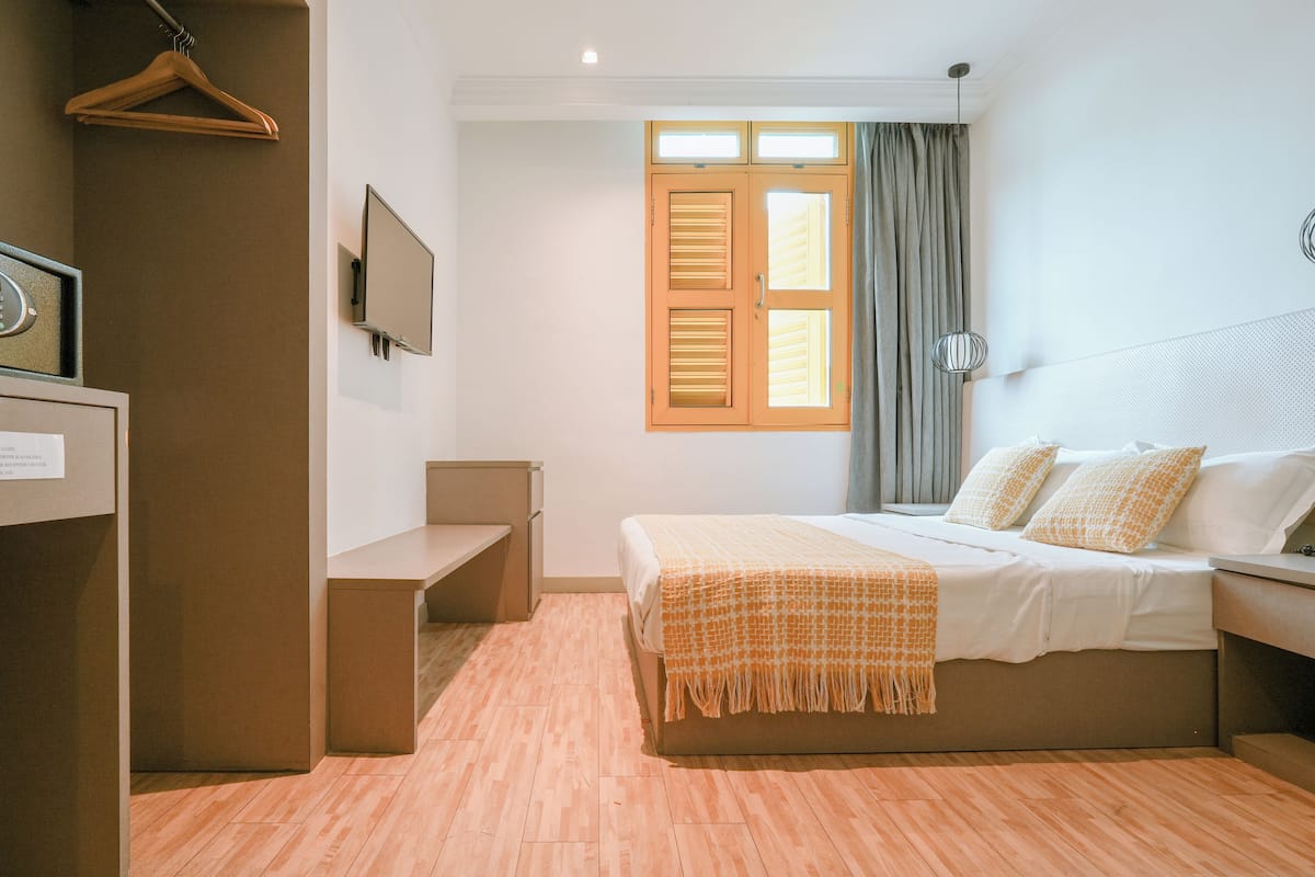 Habitació doble Deluxe (Window) | 1 dormitori, caixa forta a l'habitació i escriptori