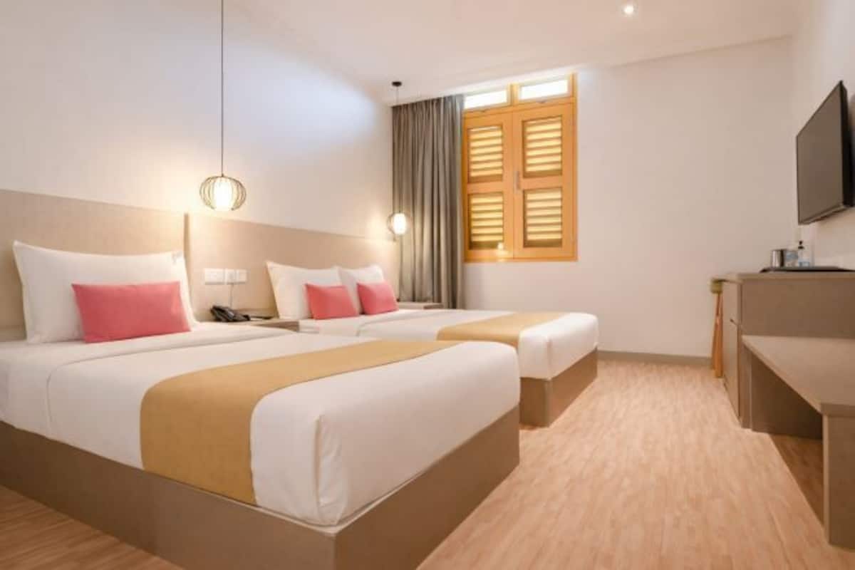 In-room safe, desk, laptop workspace, free WiFi