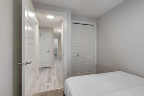 2 bedrooms, iron/ironing board, travel cot, free WiFi