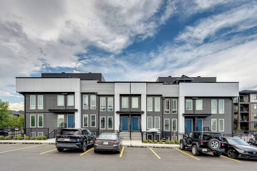 Cozy 2Bed Condo in Seton near South Health Campus