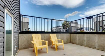 Cozy 2Bed Condo in Seton near South Health Campus