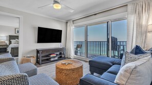 Smart TV - Oceanfront Paradise: Stunning Condo in Panama City Beach (Panama City Beach)