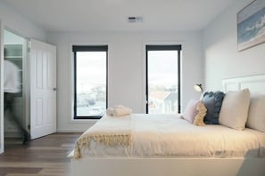 4 bedrooms, iron/ironing board, WiFi, bed sheets - Villa Rossi Esplanade 4 bdrm 2,5 bath 2 lounge (Aldinga Beach)