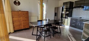 Dining - Magnificent apartment  (Prévessin-Moëns)