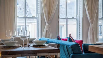 32-inch TV with cable channels