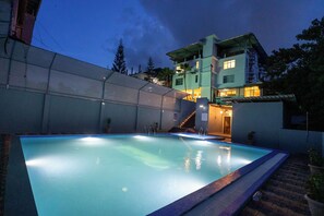 Outdoor pool - Hotel Mainak & Health Club (Port Blair)