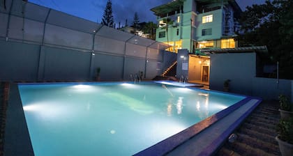 Hotel Mainak & Health Club