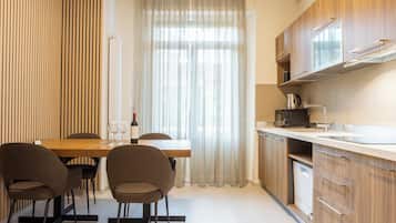 Family Apartment, Non Smoking, Terrace | Private kitchen | Espresso maker, electric kettle