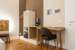 Minibar, in-room safe, iron/ironing board, free WiFi - Pier Capponi 17 Room & Suites (Florence)