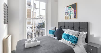 8BR Gem in Prime Location: Perfect for Group Stays