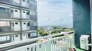 Signature Studio, Multiple Beds, Pool Access, Poolside | Balcony