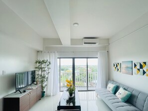 Deluxe Condo, 2 Bedrooms, Non Smoking, Balcony | Living room - WV Towers (Iloilo)