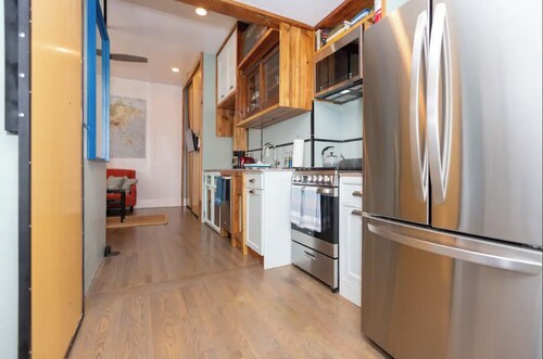 This apartment is a 1 bedroom(s), 1 bathrooms, located in Atlanta, GA.