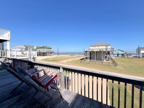 Property grounds - Seaside Solace - Quiet, Peaceful, Island Escape (Freeport)