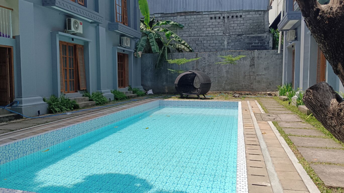 Kolam renang terbuka 