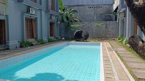 Hồ bơi ngoài trời 