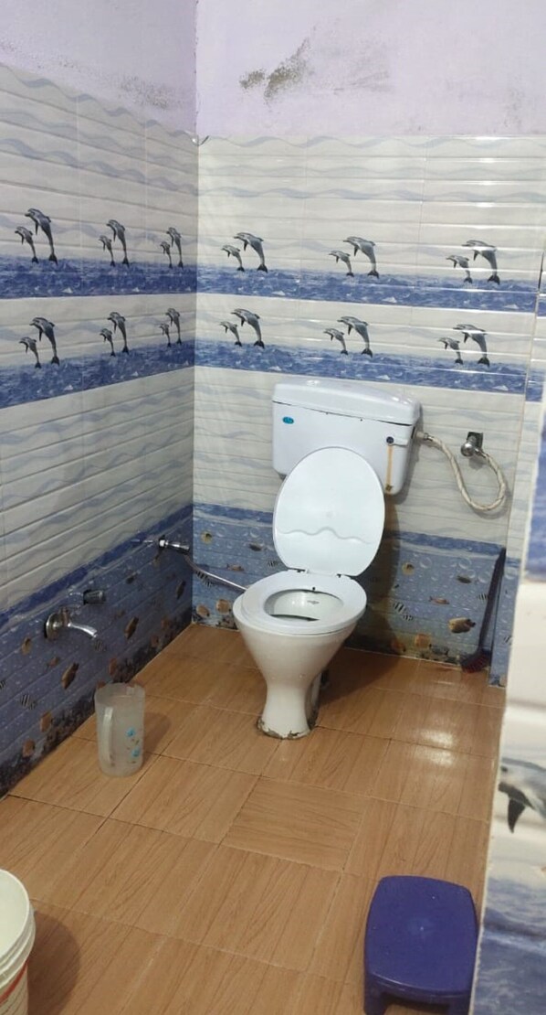 Bathroom - Goroomgo Shiv Kailash Barkot (Rajgarhi)