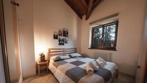 Basic Double Room, 1 Double Bed | WiFi (free) - Forest Camp Val di Gresta (Ronzo-Chienis)