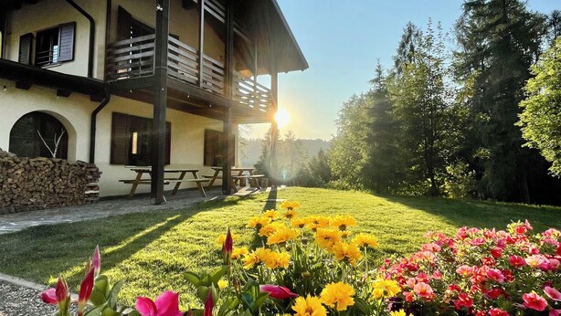Front of property - Forest Camp Val di Gresta (Ronzo-Chienis)