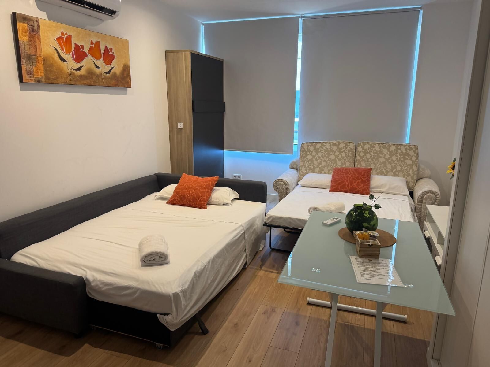 1 dormitorio, tabla de planchar con plancha, wifi gratis y ropa de cama