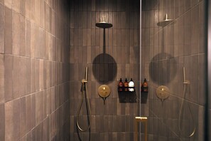 1 bedroom, down duvets, pillow-top beds, minibar - FÓLKLORE BOUTIQUE HOTEL (Sancerre)