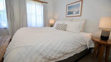 3 chambres, fer et planche à repasser, Wi-Fi, draps fournis