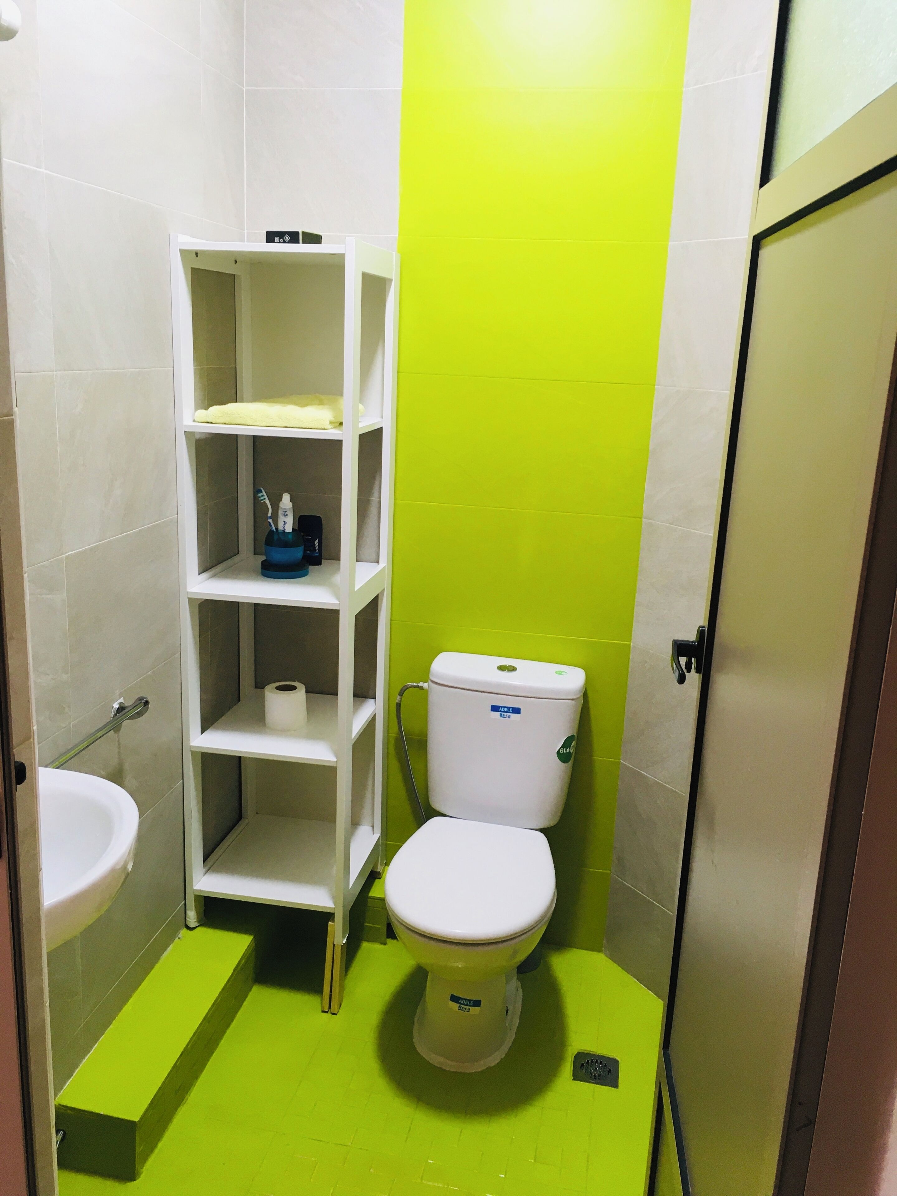 Suihku, bidee, pyyhkeet, saippua