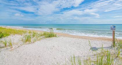 Beach Bungalow w/ Private Beach Access 1 BD, 2 BA, Dogs Welcome, Quiet