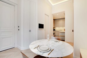 Dining - Harmonious apartment for 2P - La Seine (Paris)