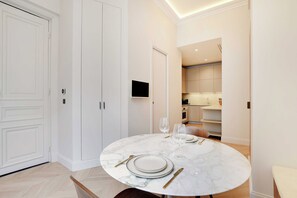 Unclassified image, 3 of 12, button - Harmonious apartment for 2P - La Seine (Paris)