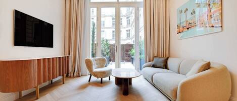 Televisio, työhuone