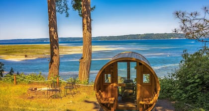 4BR waterfront home with beach access and views