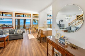 Smart TV, fireplace - 2BR waterfront home with beach access and views. (Brinnon)