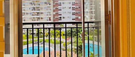 Signature Condo, 1 Bedroom, Non Smoking, Balcony | Balcony