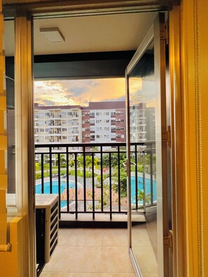 Signature Condo, 1 Bedroom, Non Smoking, Balcony | Balcony - Avida Towers Atria (Iloilo)