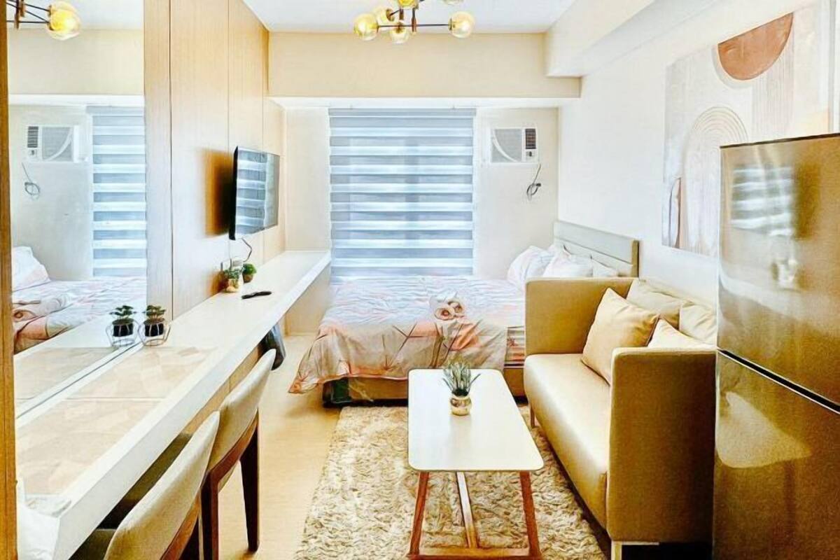 1 chambre, décor unique, ameublement unique