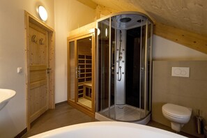 Dusche, Haartrockner, Handtücher
