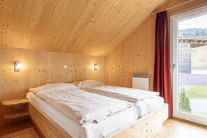 3 bedrooms, WiFi, bed sheets