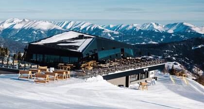 Chalet # 63b with 4 Bedrooms, sauna & Whirlpool