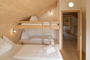 4 Schlafzimmer, kostenloses WLAN, Bettwäsche