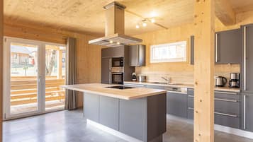 Fridge, oven, dishwasher, coffee/tea maker