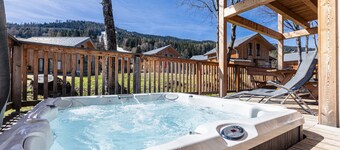 Premium Chalet # 41 with Sauna & Whirlpool