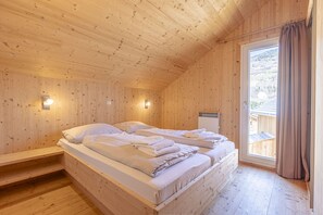 5 quartos, Wi-Fi de cortesia, roupa de cama